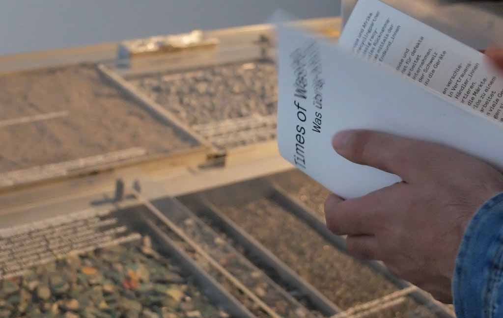 Buch mit dem Titel Times of Waste - Was übrig bleibt