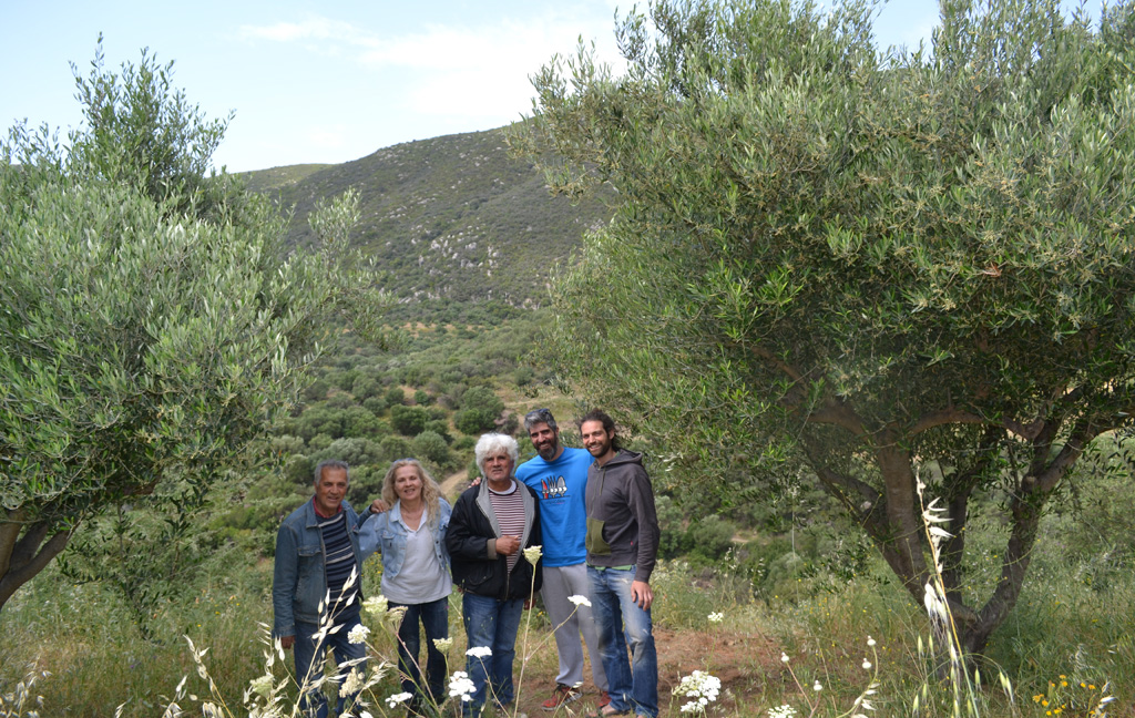 Gruppenfoto von Felix Schröder und vier anderen Personen
