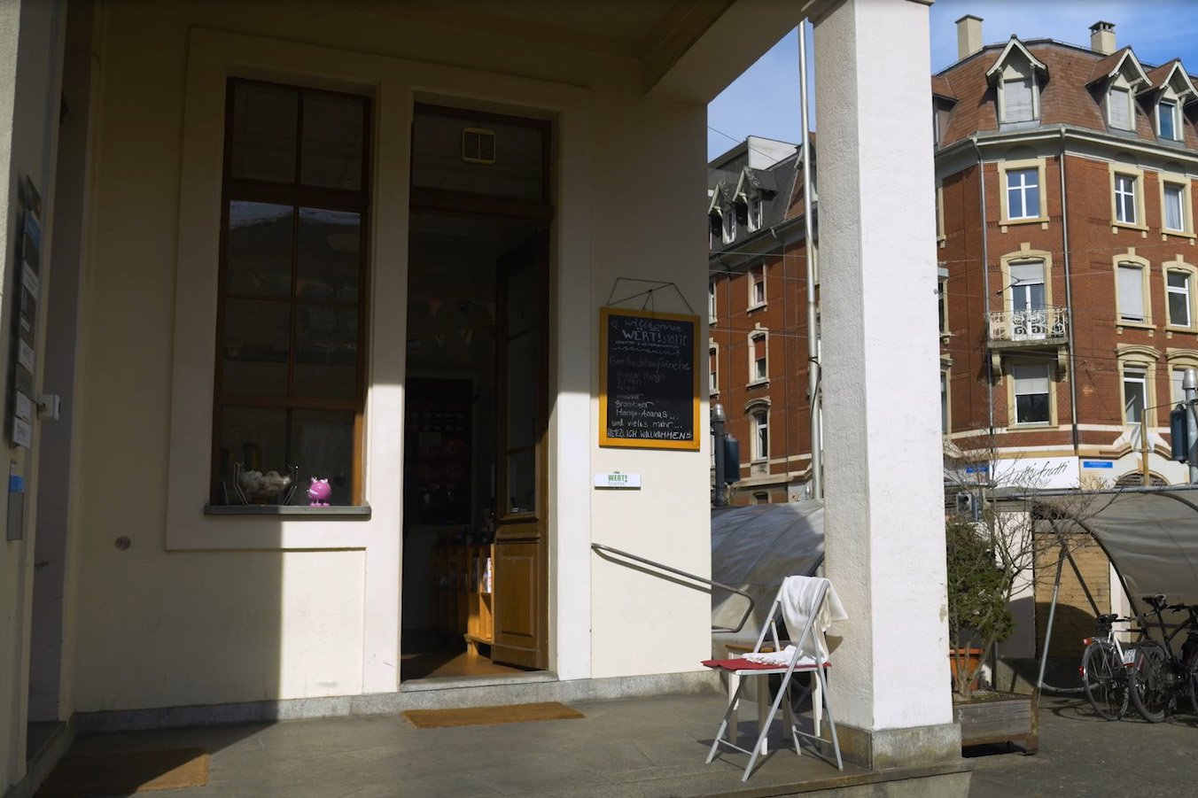 Eingang zum Laden der WERT!Stätte