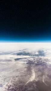 Blick aus dem Weltall auf die Erdatmosphäre.