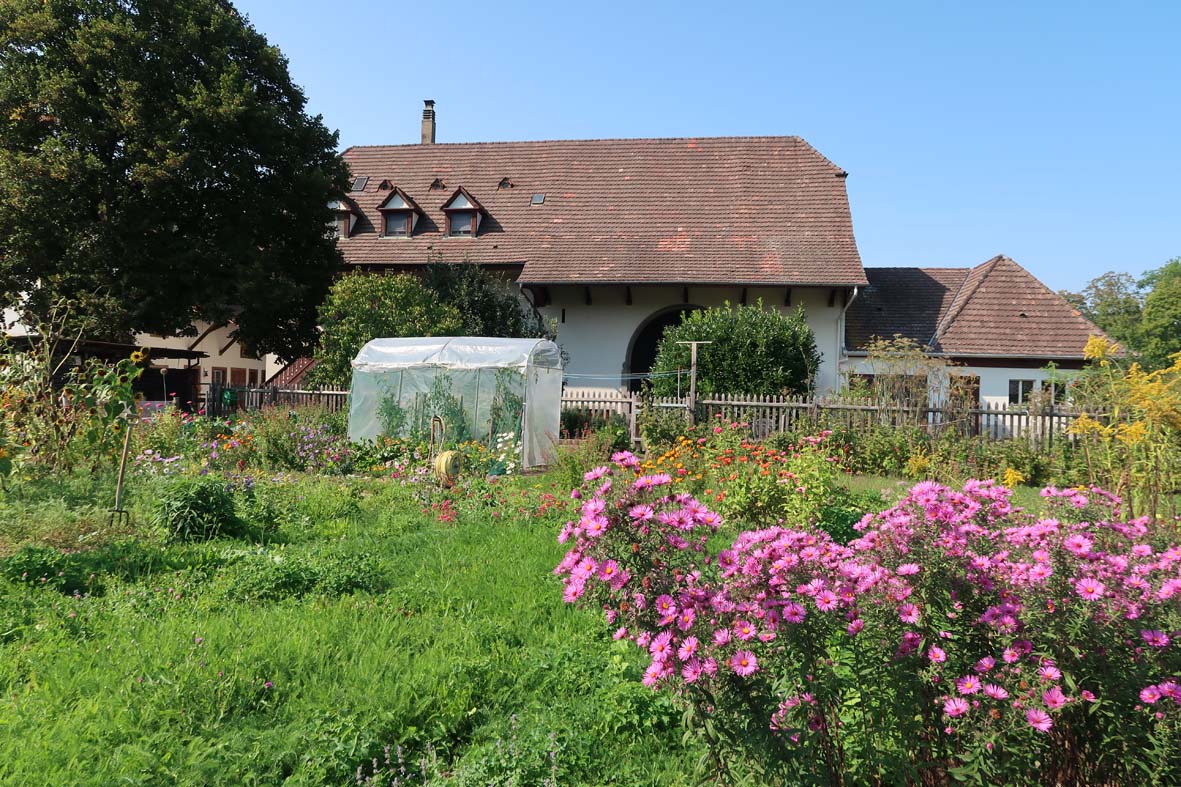 Naturgarten mit Bauernhof