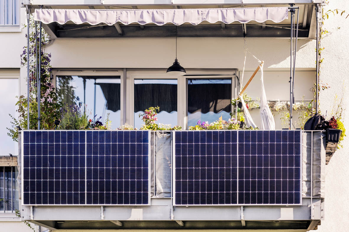 Balkon mit Solaranlage