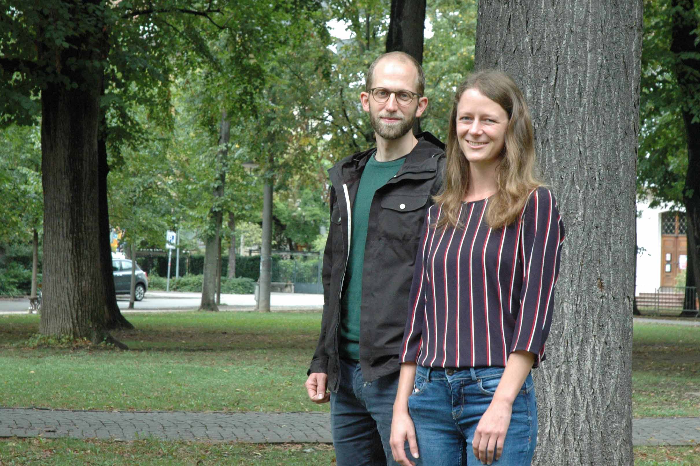 Porträt von: Arne Menn, Leiter Fachstelle Nachhaltigkeit, und Katharina Blaurock, Geschäftsführerin Kommission Nachhaltigkeit.