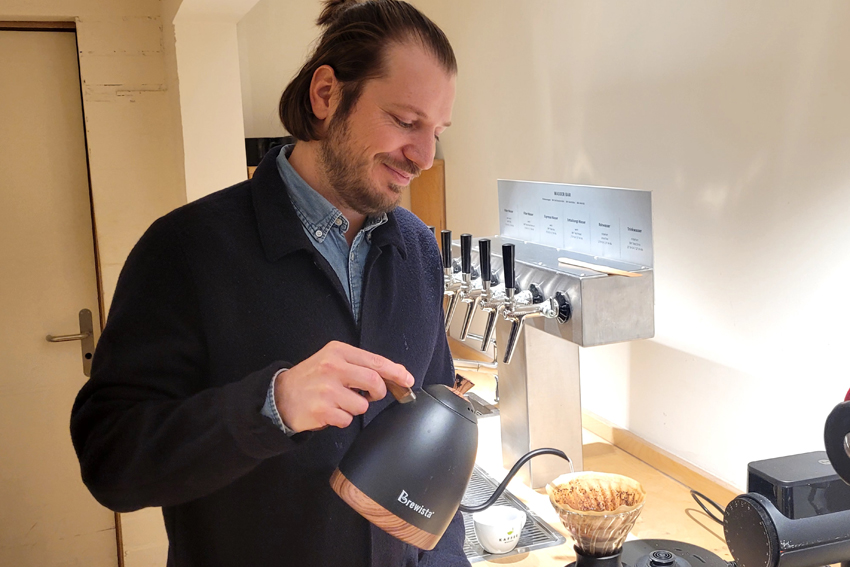 Philipp Schallberger schätzt auch guten Filterkaffee und produziert einen Podcast mit dem Titel «Coffea».