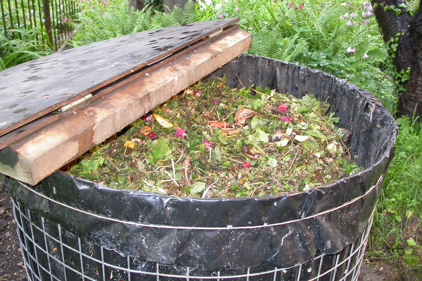 Einen eigenen Kompost auf dem Balkon, im Garten oder Keller anlegen Quelle: ©Stadtgärtnerei
