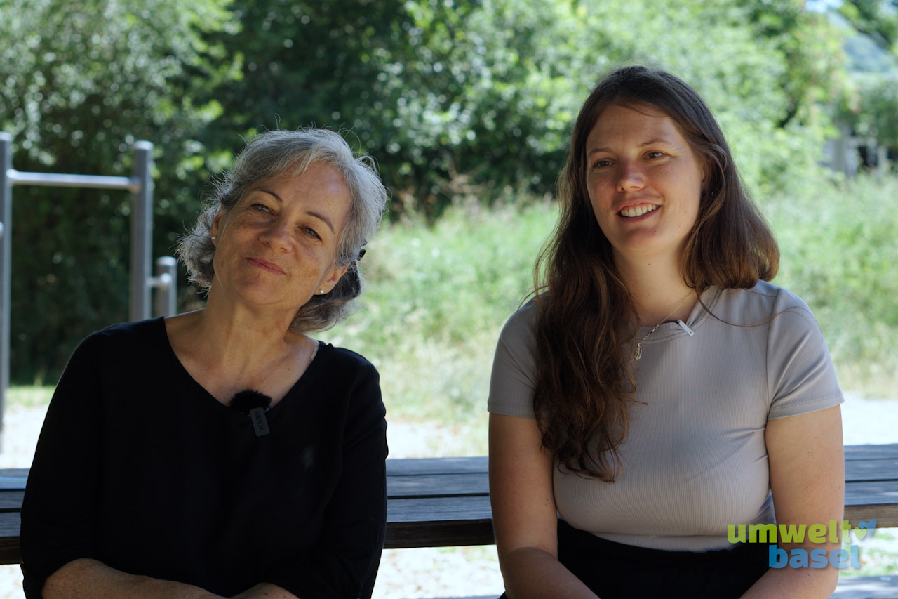 Das Bild zeigt Julia Felber (rechts) und Sandra Gloor (links).