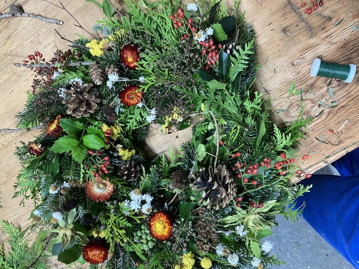 Adventskranz aus Naturmaterialien